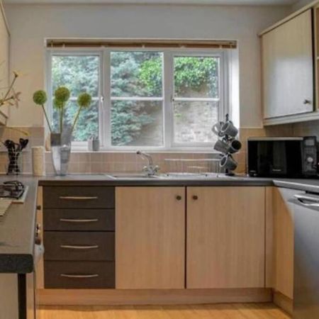 Luxury 4 Bedroom House Manchester Exteriör bild
