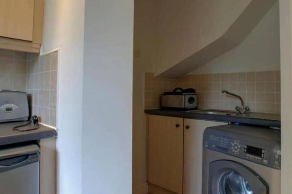 Luxury 4 Bedroom House Manchester Exteriör bild